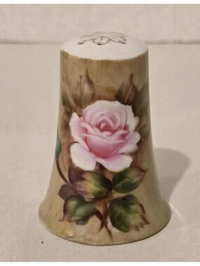 Vtg One Lefton Handpainted Roses Salt/Pepper Shaker Green with Pink Rose and Bud